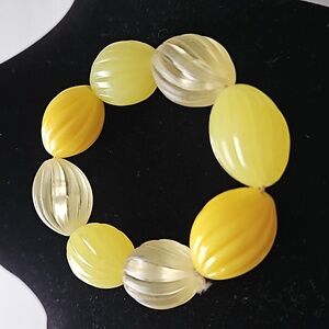 Vintage Carved Lucite Bead Bracelet Lemon Yellows